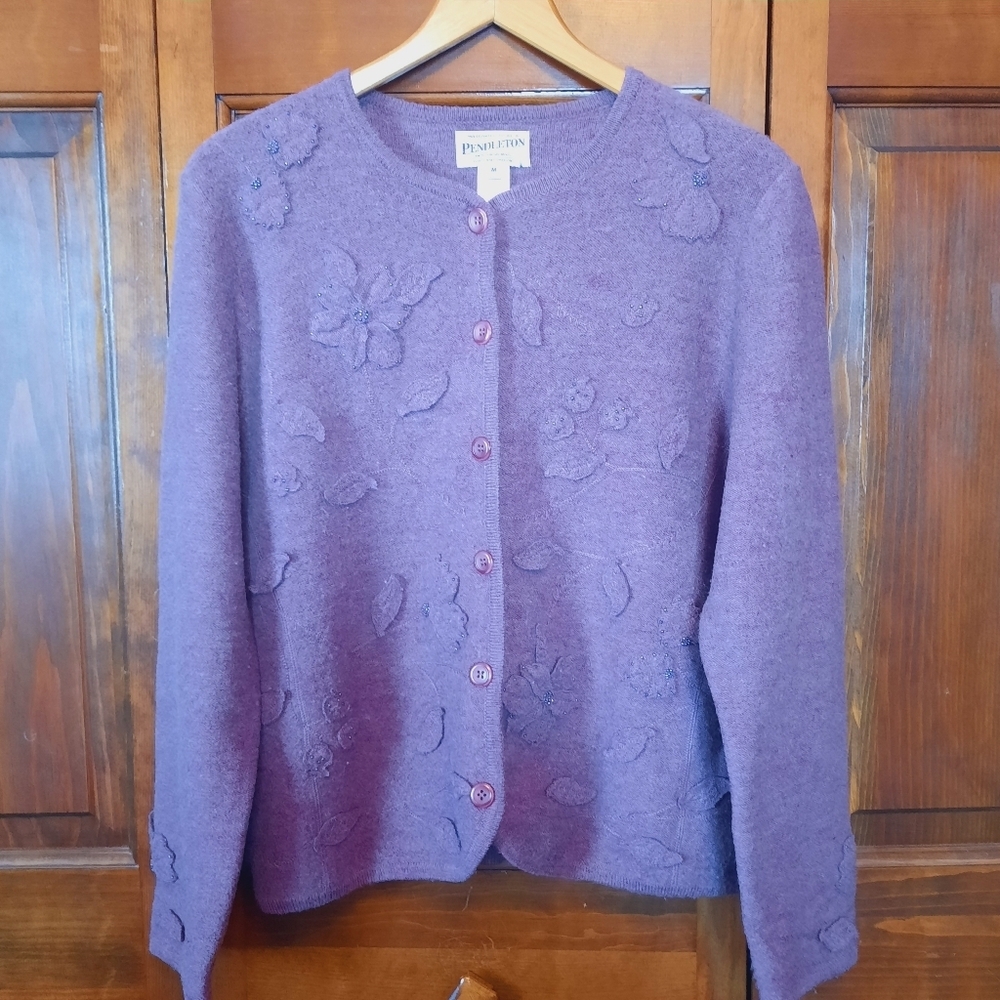 Vintage Pendleton 100% Merino Wool Mauve Purple Beaded Applique Cardigan Sweater